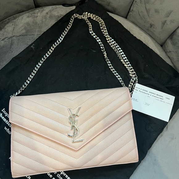 Yves Saint Laurent Handbags - Yves Saint Laurent Cassandre Envelope crossbody